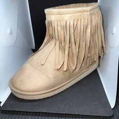 フリンジブーツの画像