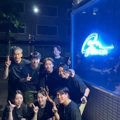 【パート・アルバイト募集！】おしゃれならーめん屋では働きませんか？？時給1,300円〜、週1回〜OK!、賄い・交通費補助あり、髪色自由、ピアスOK、ホール・接客がメインです！！の画像