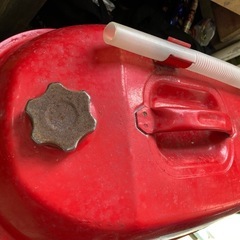 値下げしました。キャンプ災害等　発電機とガソリン携行缶セットの画像