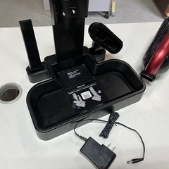 TOSHIBA 充電式 コードレスクリーナー VC-WL100 (R) 掃除機　スティック&ハンディ 2WAY 2020年製 稼働確認済 サイクロン 中古品 ③の画像