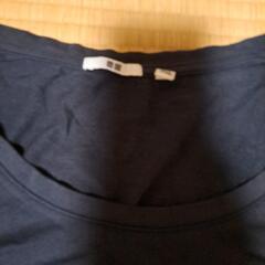 UNIQLOTシャツXLの画像