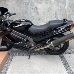 ZZR250