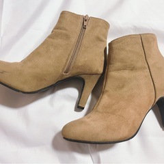 23cmブラウンスエード ショートブーツの画像