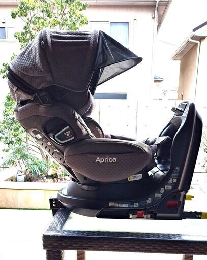 美品 アップリカ フラディア グロウ ISOFIX プレミアム 360° セーフティ