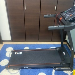 ルームランナー（トレッドミル.ランニングマシン）の画像