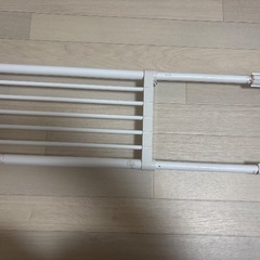 幅太めの突っ張り棒