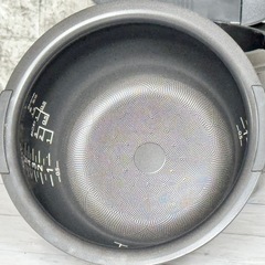 状態良好❗️タイガー 5.5合炊き圧力IH炊飯器 JPI-10J3の画像