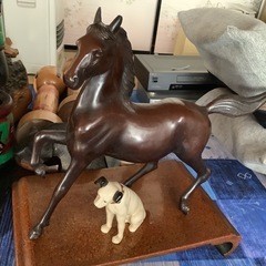 ビクターの犬と、馬のかざりもの
