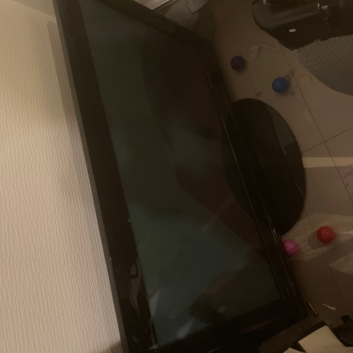 ヒタチ　42型TV