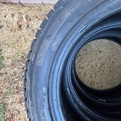 スタッドレスタイヤ16インチの画像