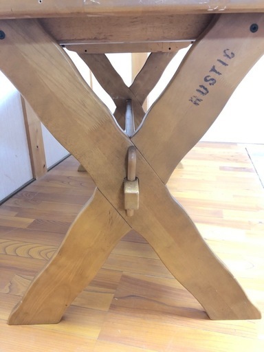 岐阜市からの出品です　120cm幅　カリモク家具　ダイニングテーブル　食卓　カリモク　ルスティック　RUSTIC