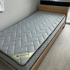 シングルベッド、マットレス付き　【美品】