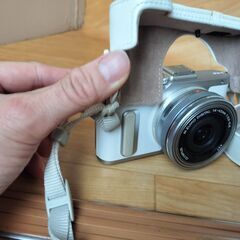 OLYMPUS PEN E-PL8 ミラーレスカメラ ホワイト