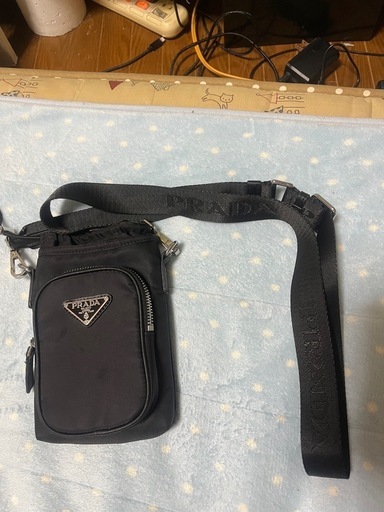 PRADAプラダスマホショルダーバッグ (benkc) 滝川のバッグ