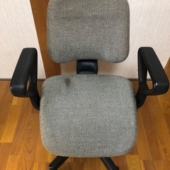 オフィスチェア　武藤工業　事務イス　キャスター付きチェアの画像