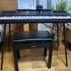 【23年製美品】YAMAHA PSR-E373電子キーボード　ス...