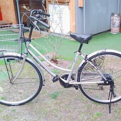 ※　取引終了　 　※  　　　　　　　　　　　　　　　　　26インチ　自転車　シルバー　ママチャリ　ライト付き　鍵付き　カゴ付き　両立スタンド　中古品の画像