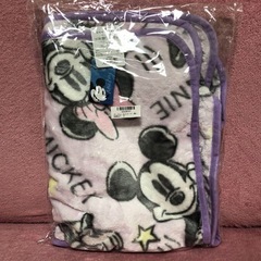 新品未開封　ディズニー　 ミッキー & ミニー　肩当て毛布　M〜...