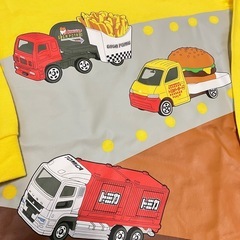 【新品】トミカ　Tシャツ 110cmの画像