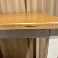 スチールテーブルの画像