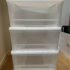 【受け渡し者決定】  　衣装ケースの画像