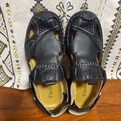 新品キッズサンダル