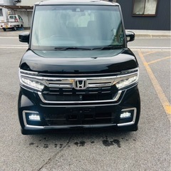 ホンダ　Nboxカスタム　EX 令和4年　2.8万キロ