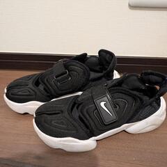 NIKE アクアリフト 黒 25.5cmの画像