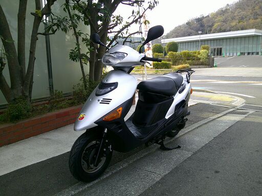 スズキ　ヴェクスター150　オイル交換済み　バッテリーフル充電済み　前輪新品タイヤ交換済み　ナンバー登録書類有り