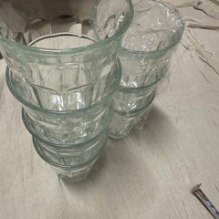 オシャレなガラスのコップの画像