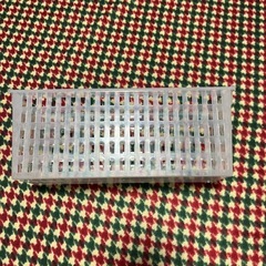 プラスチック収納ケース３個の画像