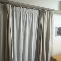 カーテンの画像