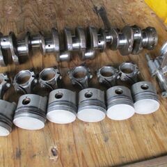 MB-エンジン専門工場-113SL精密加工済み各種各部部品取り付け実施中の画像