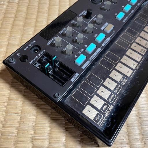 美品 KORG VOLCA FM ACアダプタ付属 使用少 外箱 説明書 コルグ 美品 KORG VOLCA FM ACアダプタ付属 使用少 外箱 説明書 コルグ