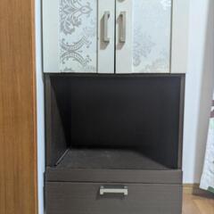 収納棚　キッチンの小物入れ