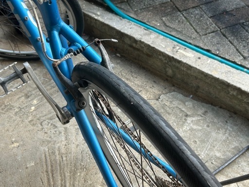 クロスバイク　自転車　GIANT タイヤ新品