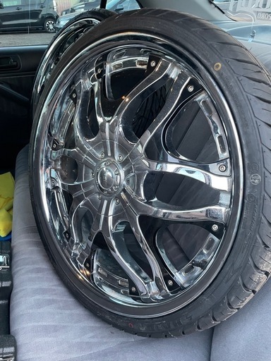 akuza 20インチ 4穴マルチ メッキホイール 225/30R20 akuza 20インチ