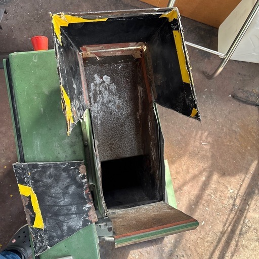 プラスチック破断機