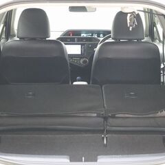 【自社ローン対象】トヨタ　アクア〇コンパクト〇メモリーナビ〇Bluetooth〇フルセグ〇バックカメラ〇ETCの画像