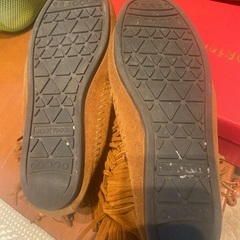 ミネトンカ　ショートブーツの画像