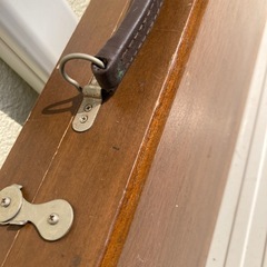 油絵具を入れる箱の画像