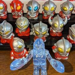 ウルトラマンフィギュア(指人形)＋バルタン星人フィギュア【美品】の画像