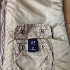GAP 120リバーシブル　ベスト ゴールド　フェイクファーの画像