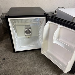 冷蔵庫・黒【ジャンク】の画像