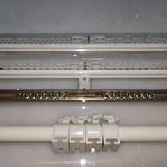 カーテンレール未使用品合わせ/傘立ての画像