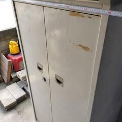 イナバ物置　両スライドドア　鍵無し　