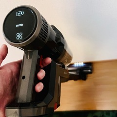 強力吸引 サイクロン掃除機 タッチパネルLED照射 予備バッテリ...