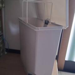 ゴミ箱45L　の画像