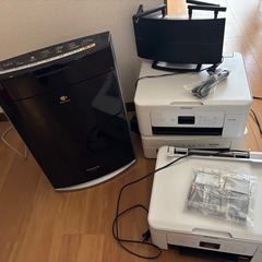 空気清浄機、プリンター3つ、Wi-Fi機器