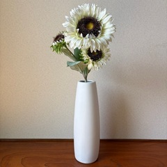 花瓶　大きめ　造花　白
